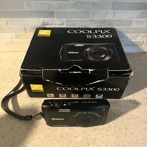 Nikon Coolpix S3300